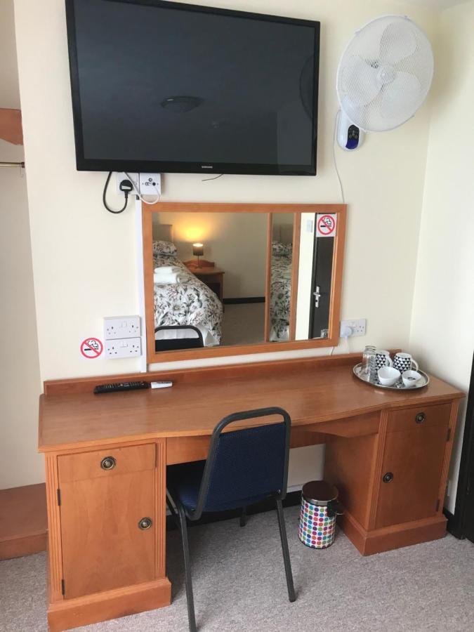 Dolphin Hotel Public House Weymouth Esterno foto