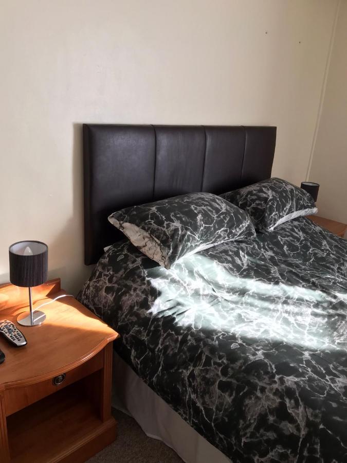 Dolphin Hotel Public House Weymouth Esterno foto